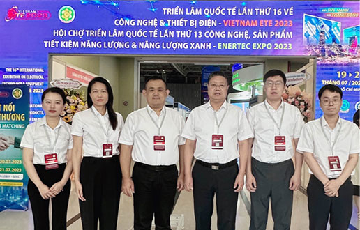 海阔天高 ，，，，，，“颐越”千里